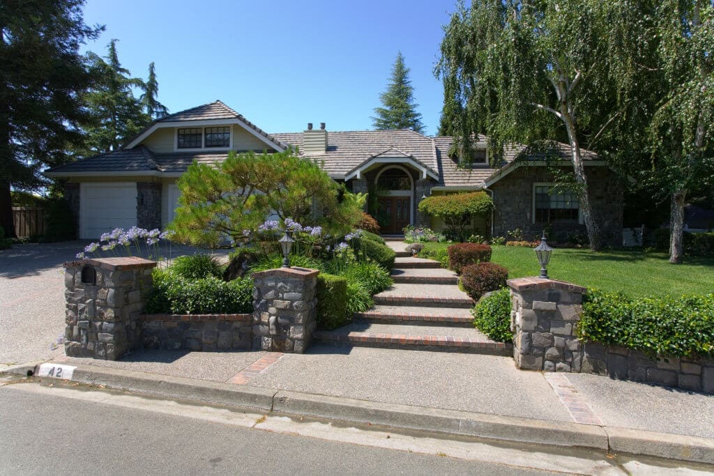 Using Hardscape in Your Landscape Design